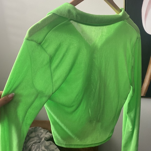 Green ruched button up - Picture 2 of 2